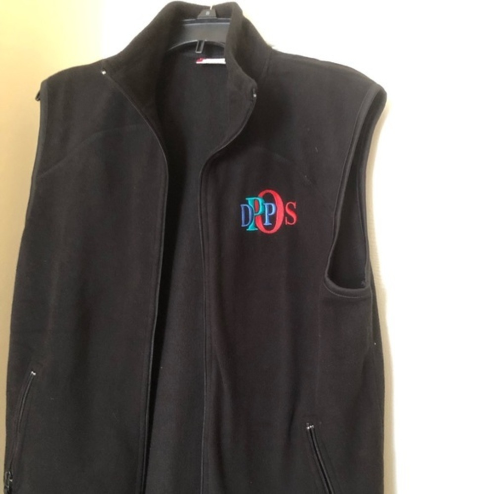 💥 💥💥 SALE! 5 / $25 💥💥 NWOT fleece vest